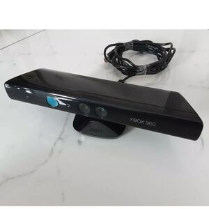 Black Microsoft Xbox 360 Kinect Sensor Bar